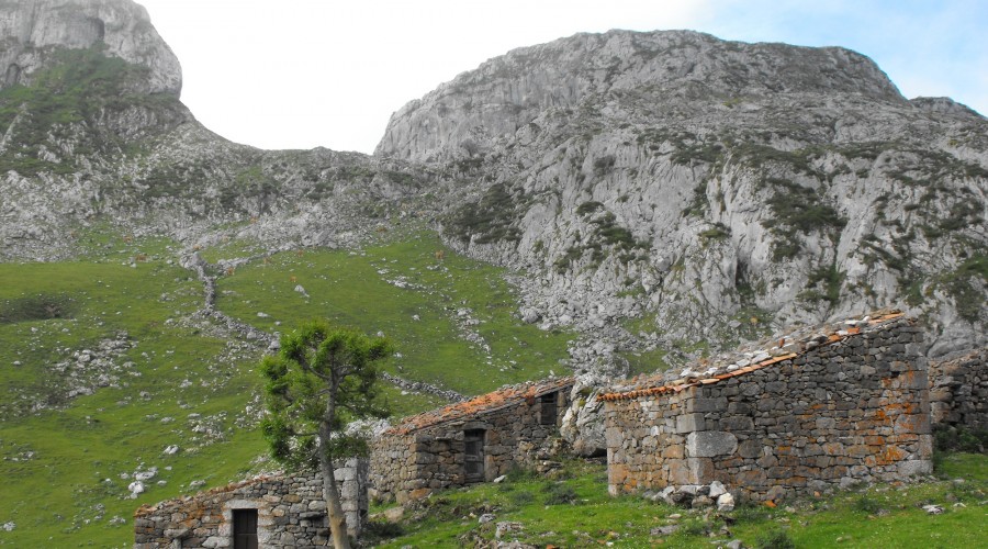 ruta del mirador de ordiales. picos de europa. asturias